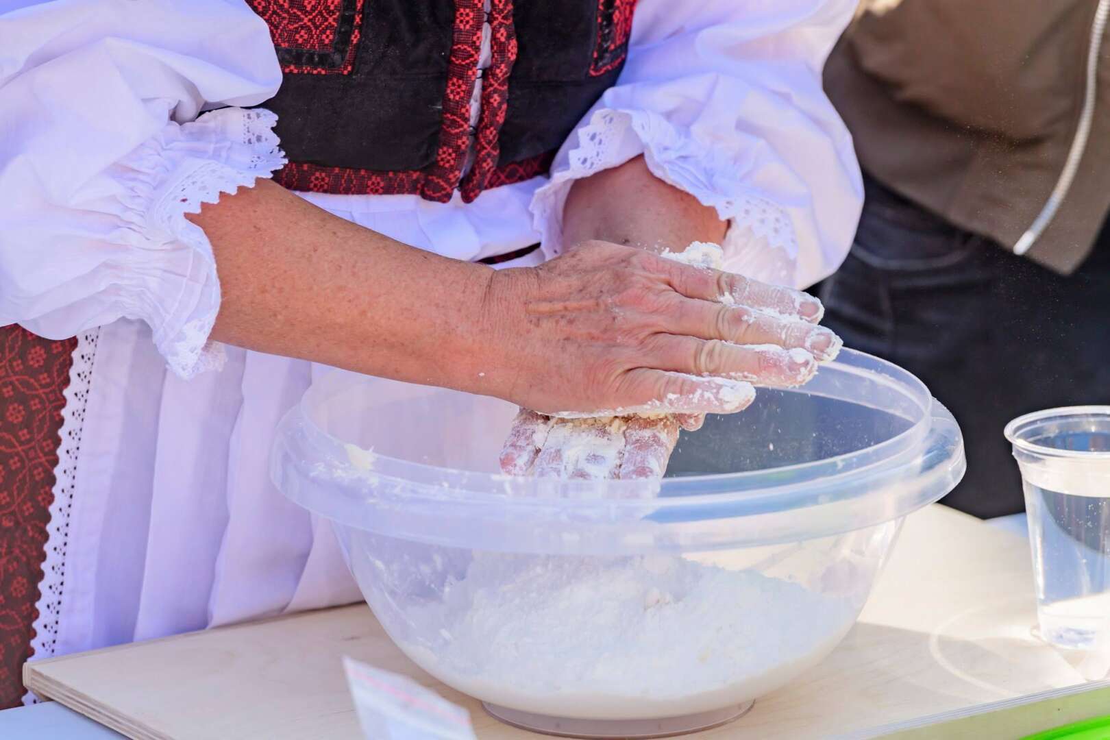 Irma nani dolgos keze